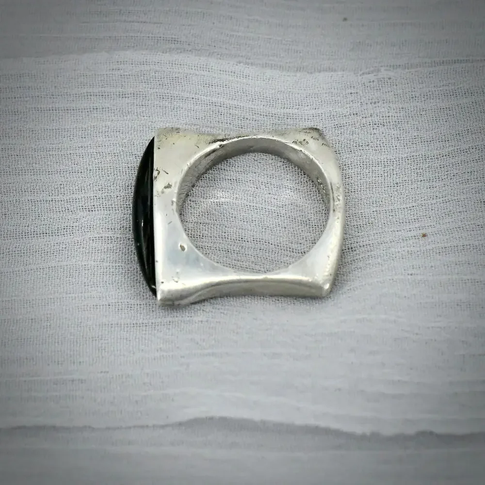 DJM 925 Sterling Silver Ring Size 8.5 Black Onyx Modernist Oval 10.3g